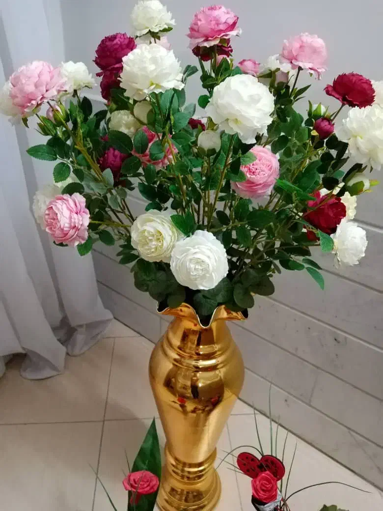 گلدان با گل های مصنوعی خارجی|گل مصنوعی|ورامین, ورامین|دیوار