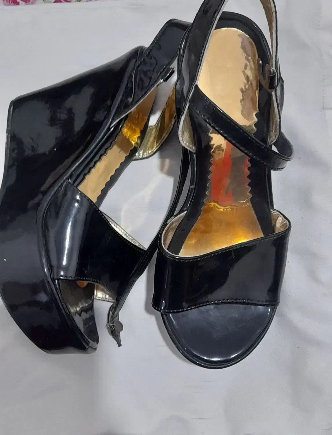 کفش|کیف، کفش، کمربند|یزد, |دیوار