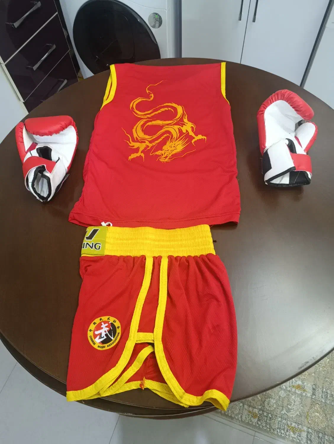 لباس و دستکش وشو 10سال|لباس|مرند, |دیوار