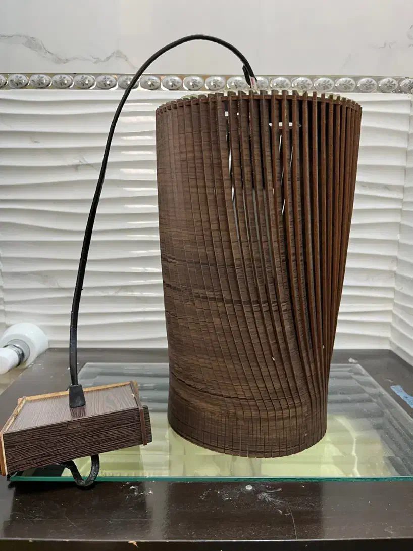 لوستر چوبی فانتزی مناسب اتاق اشپزخانه و غیره|لوستر و چراغ آویز|مشهد, شهید فرامرز عباسی|دیوار