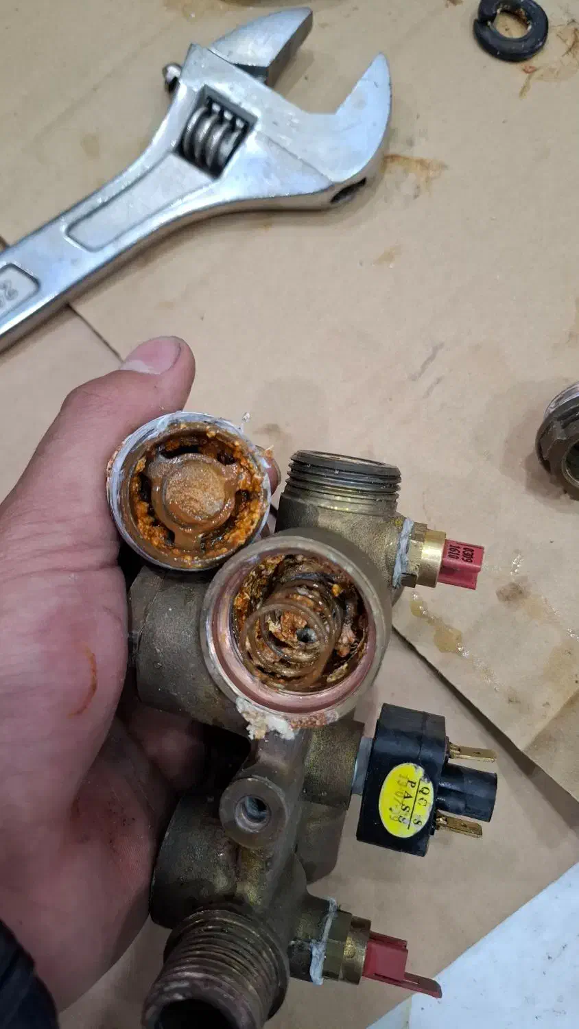 نصب سرویس تعمیر پکیج آبگرمکن رادیاتور شوفاژ|خدمات پیشه و مهارت|تهران, پونک|دیوار