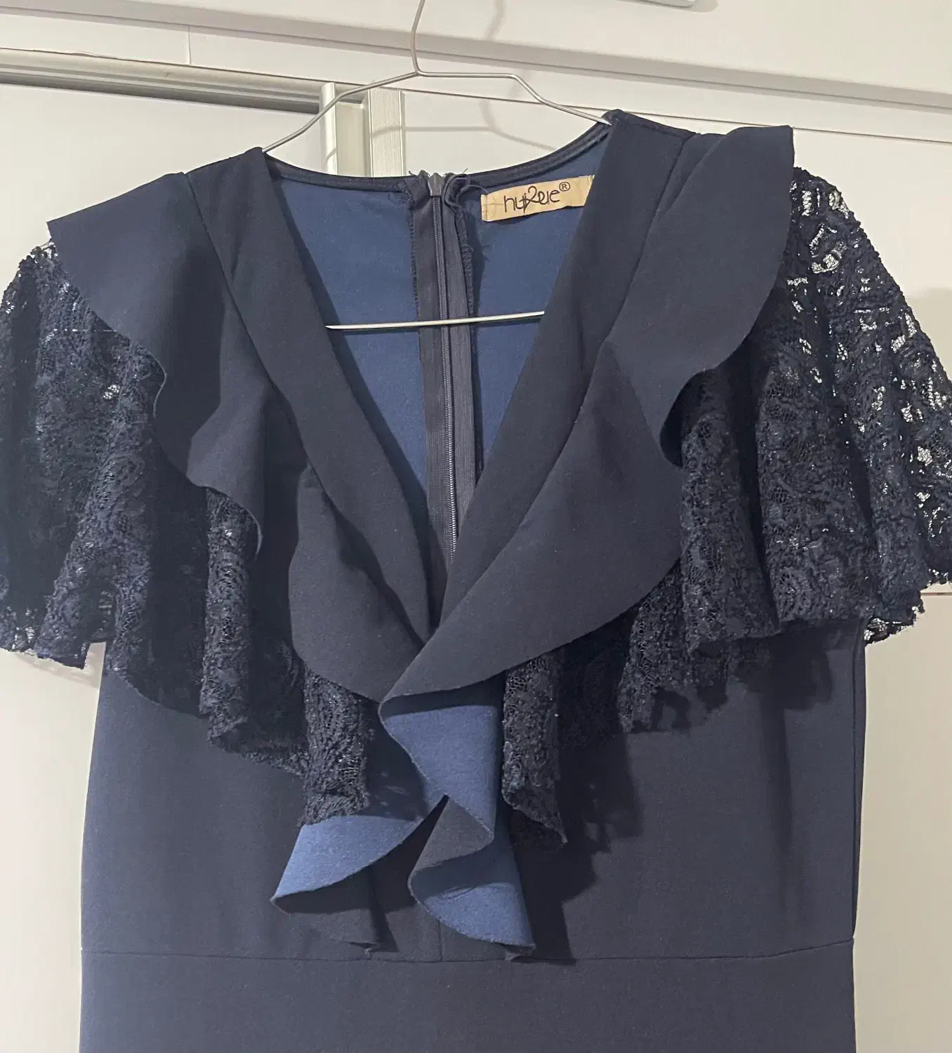 پیراهن و اورال|لباس|اراک, |دیوار