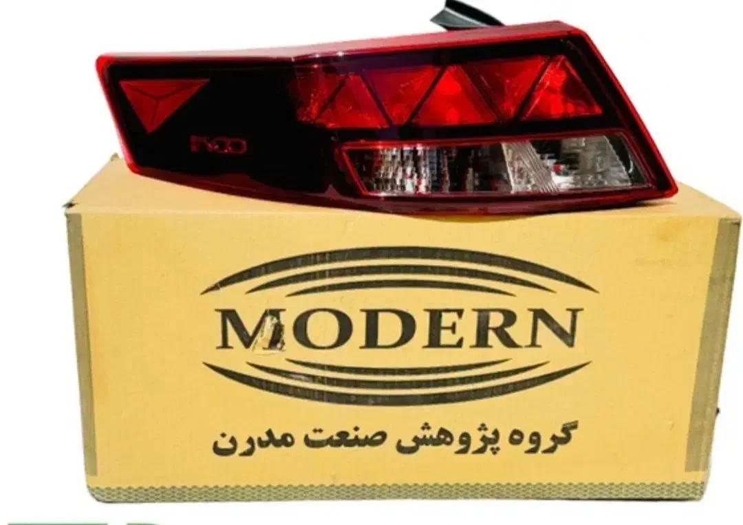 چراغ خطر عقب تارا|قطعات یدکی و لوازم جانبی|ری, شهید غیوری (ابن باویه)|دیوار