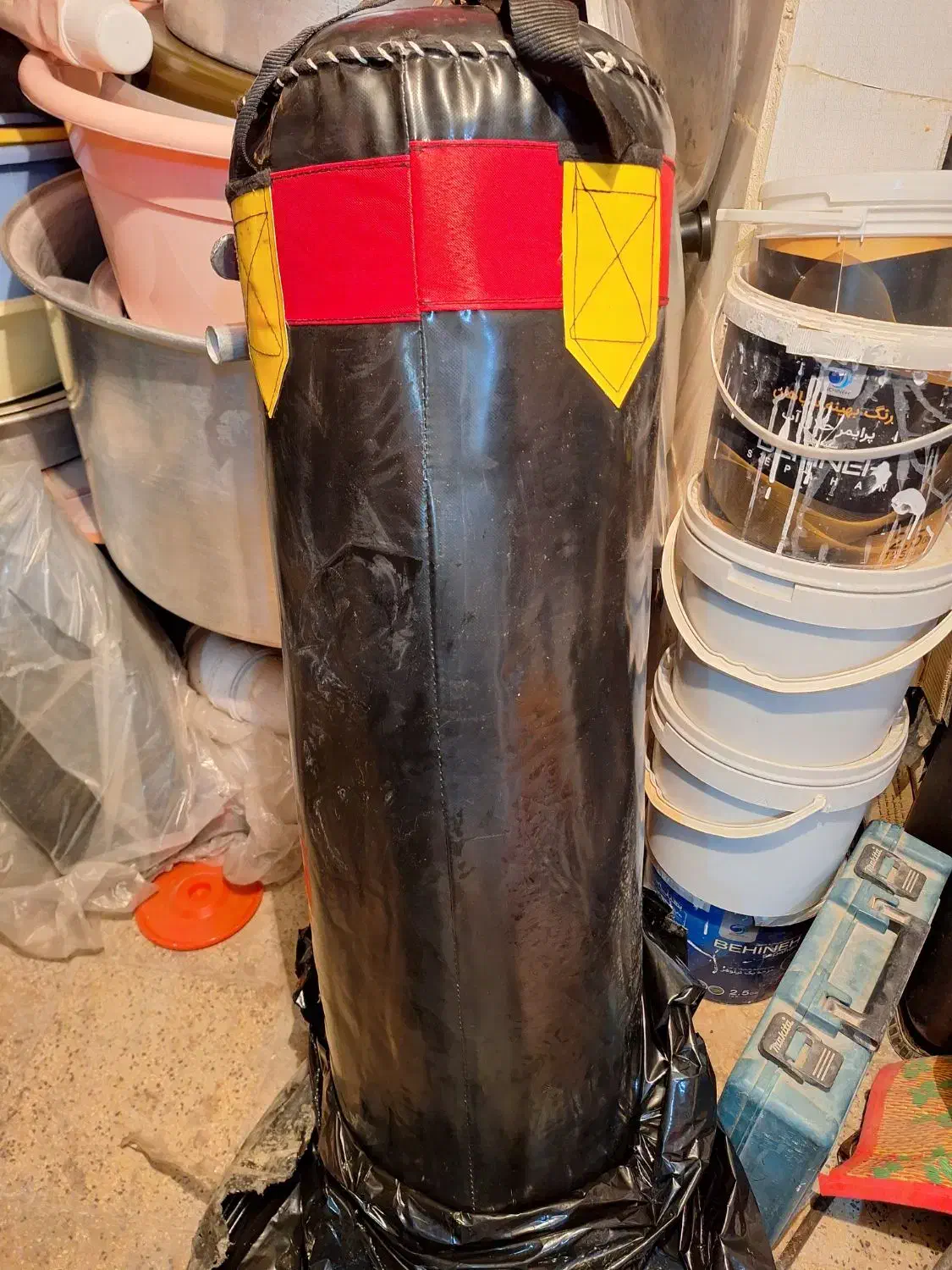 کیسه بوکس ۱ متری|تجهیزات ورزشی|اصفهان, حصه جنوبی|دیوار