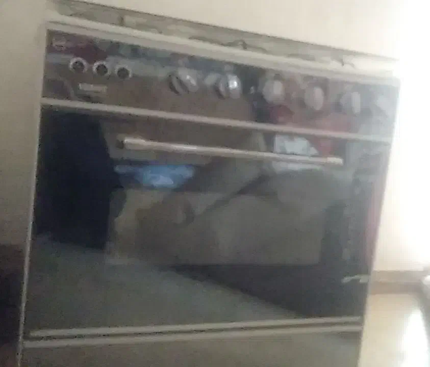 اجاق گاز طرح فر .پولش نیاز دارم|اجاق گاز و لوازم برقی پخت‌وپز|شوشتر, |دیوار