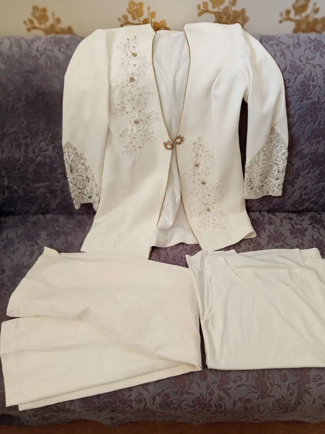 کت شلوار|لباس|اهر, |دیوار