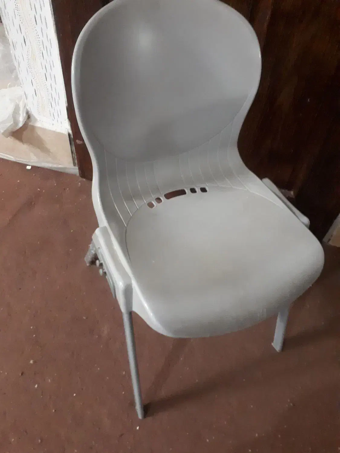 ۲عددصندلی جنس محکم|صندلی و نیمکت|مشهد, کلاته برفی|دیوار