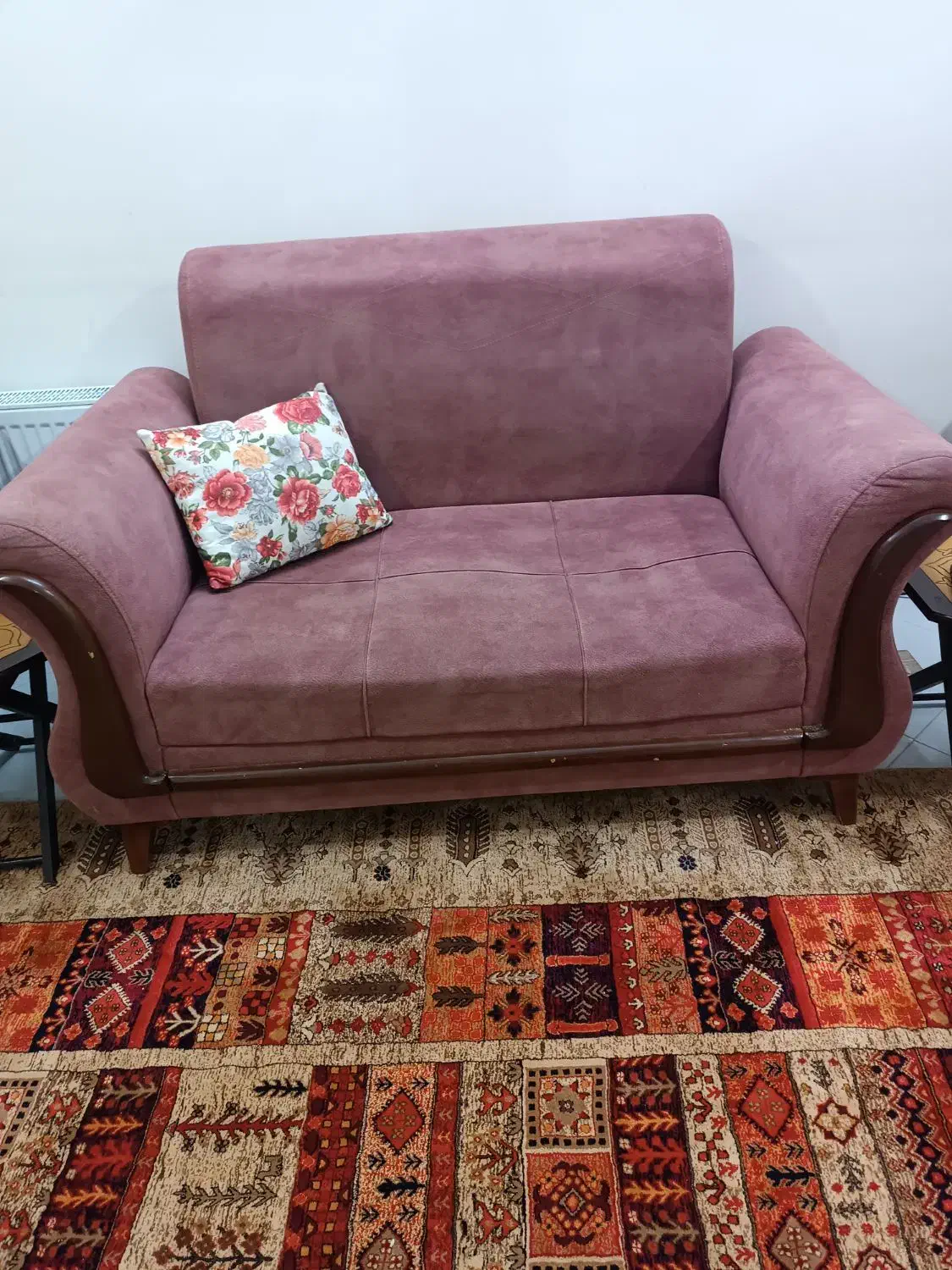 مبل|مبلمان خانگی و میز عسلی|سده (خراسان جنوبی), |دیوار