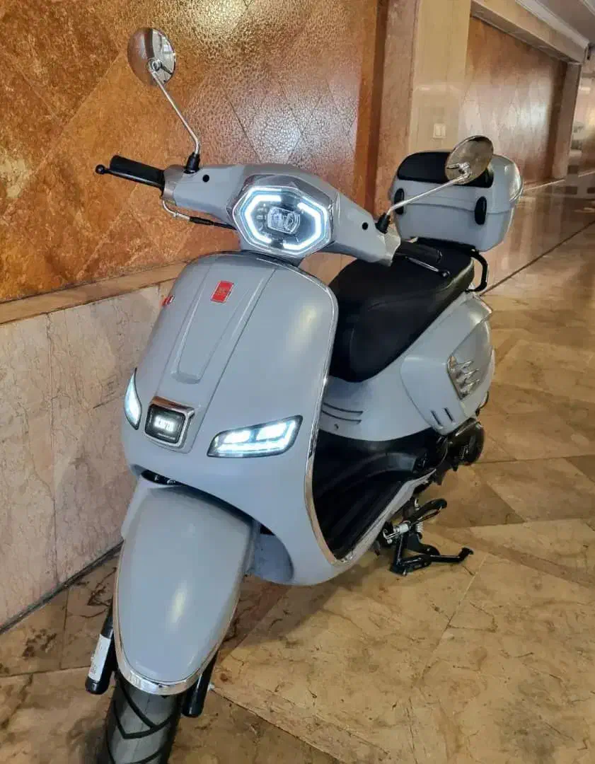 موتور زونتسی و وسپا در حد نو|موتورسیکلت|شیراز, آزادگان|دیوار