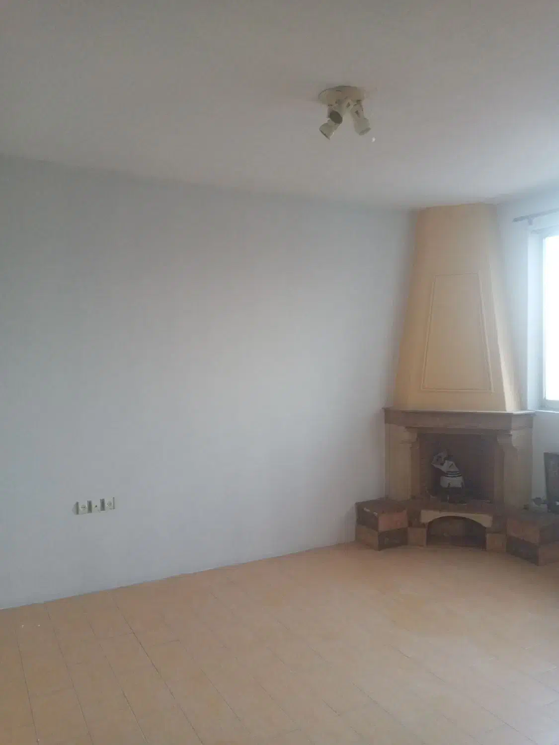 آپارتمان ۹۰ متری تخلیه کامل|اجارهٔ آپارتمان|بندر انزلی, سامانسر|دیوار