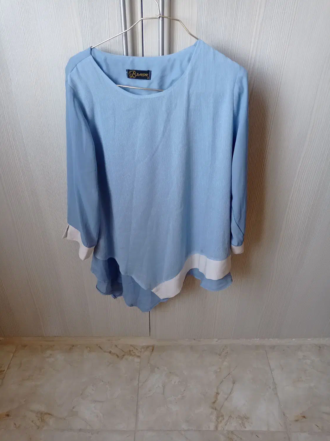 تعدادی تونیک|لباس|قزوین, |دیوار