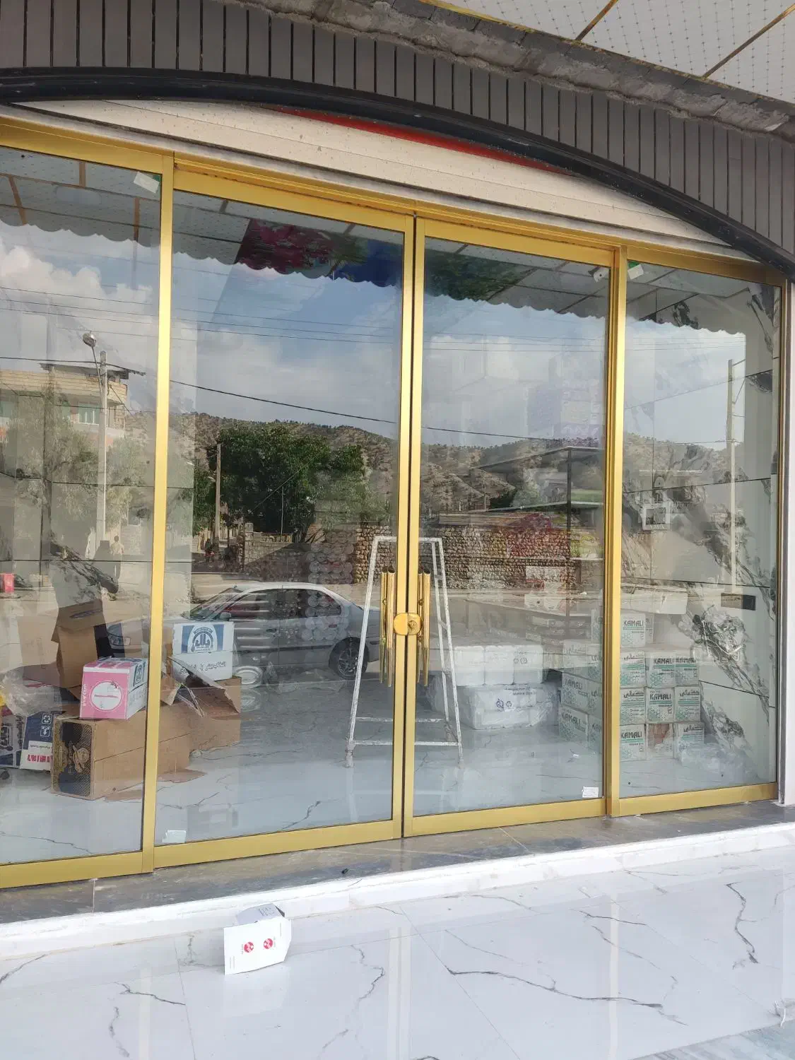 درب برقی و شیشه سکوریت|خدمات پیشه و مهارت|لردگان, |دیوار