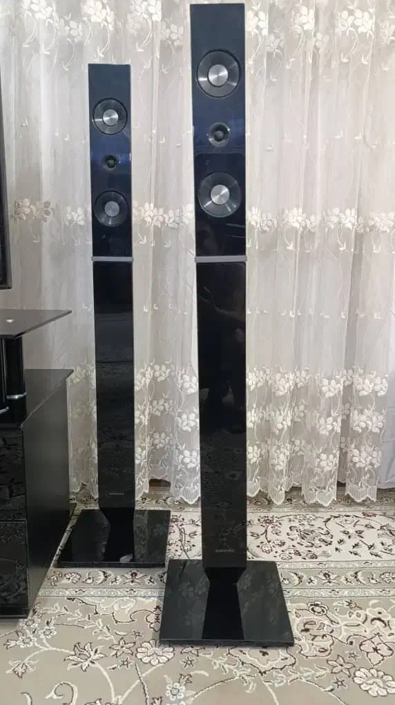 میز تلویزیون به همراه باندها|پخش‌کننده DVD و ویدیو|اصفهان, خوراسگان|دیوار