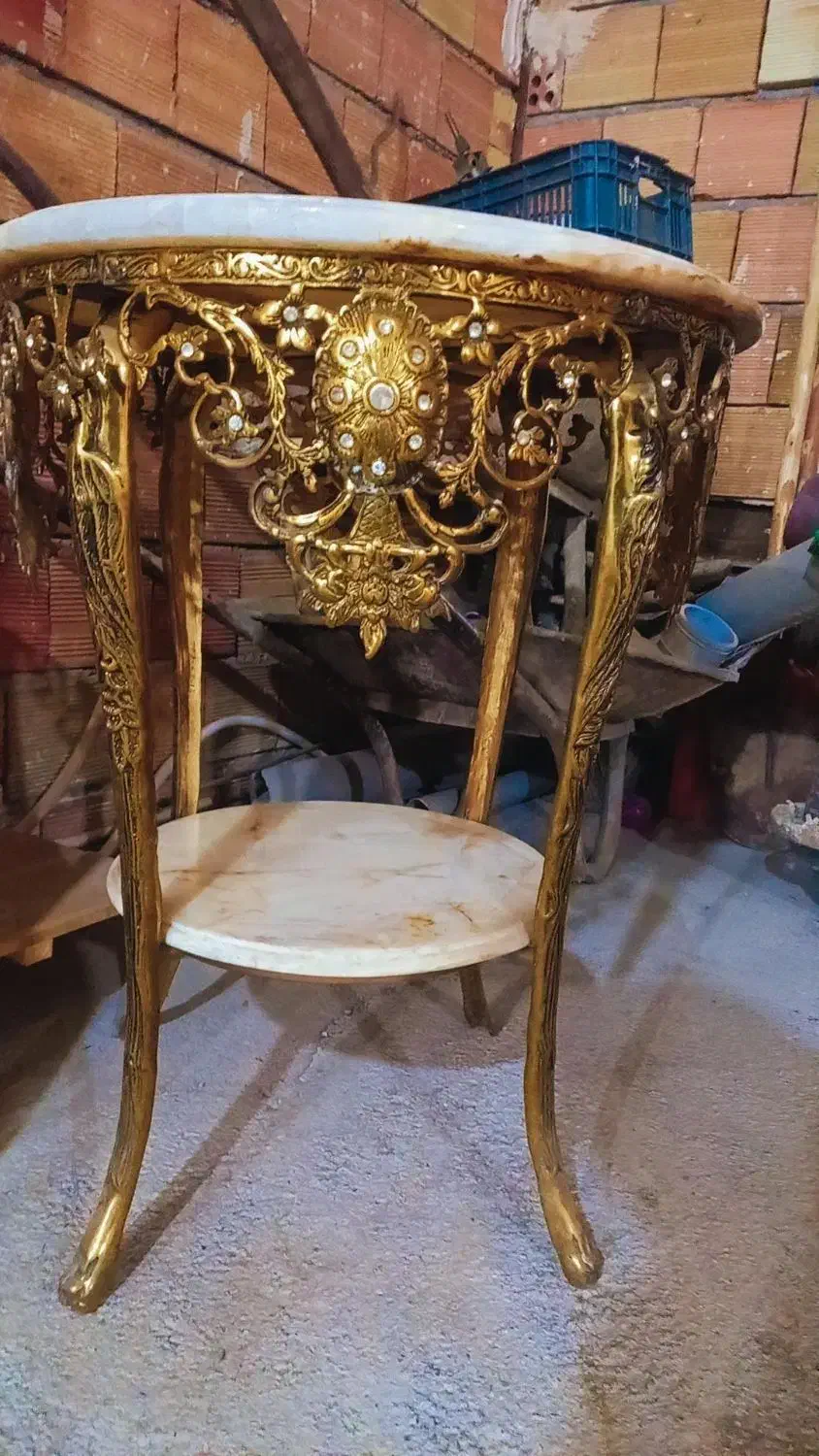 میز گرد بزرگ|مبلمان خانگی و میز عسلی|خوی, |دیوار