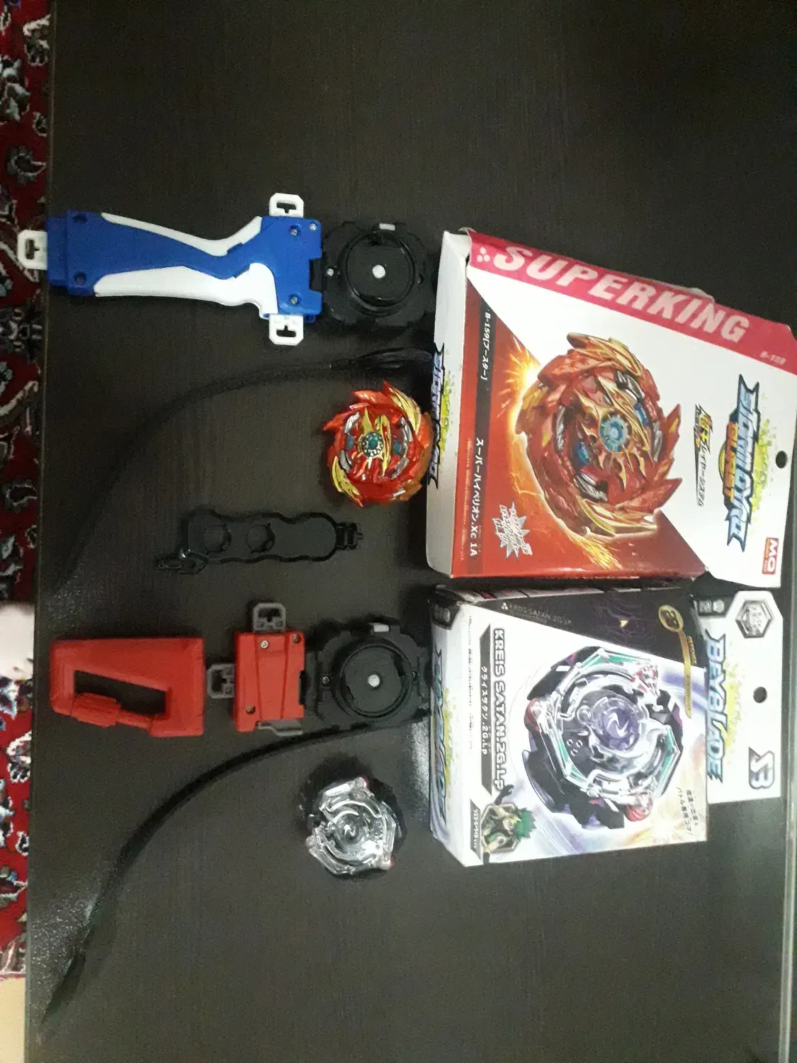 فرفره انفجاری هایپرین فصل ۷ و ساتون سیاه فصل ۴|اسباببازی|میانه, |دیوار