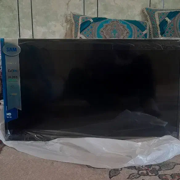 تلویزیون۳۲ اینچ|تلویزیون و پروژکتور|بهبهان, |دیوار