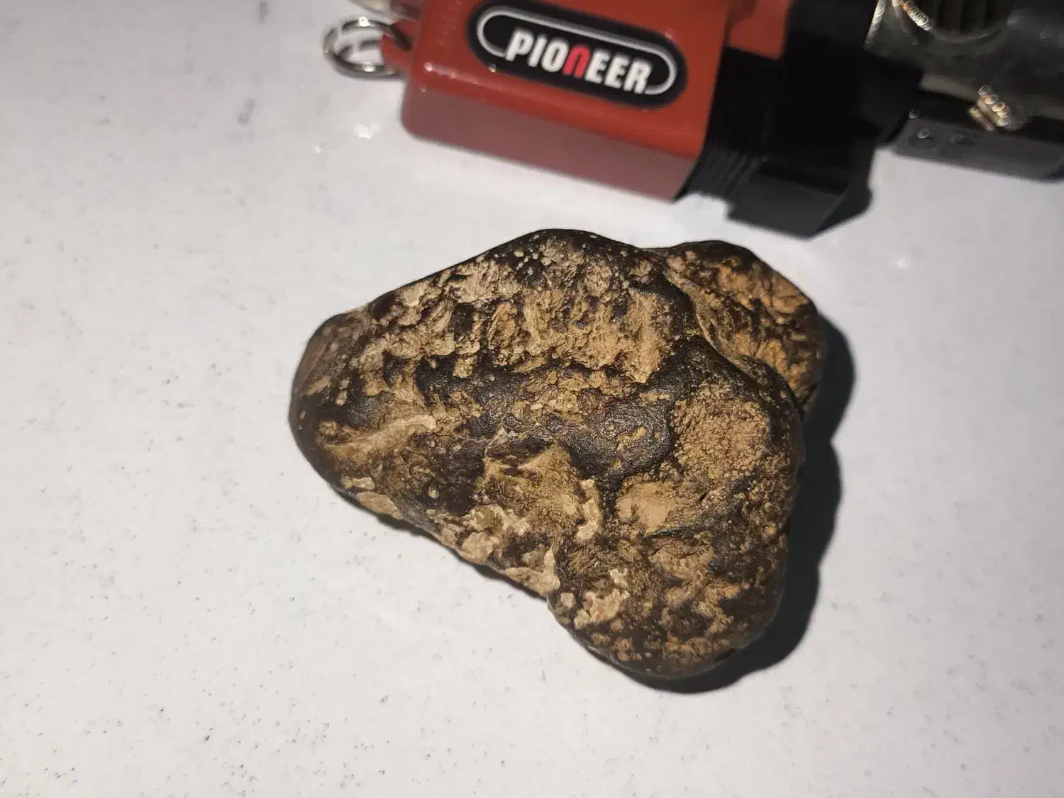 شهاب سنگ|کلکسیون اشیاء عتیقه|اهواز, زندوکیلی|دیوار