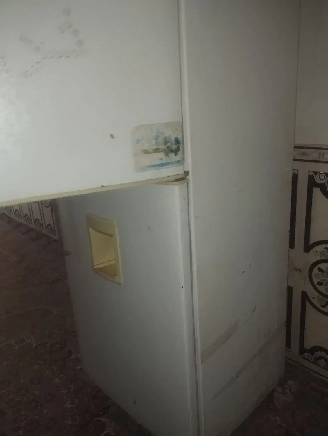 یخچال|یخچال و فریزر|قلعه قاضی, |دیوار