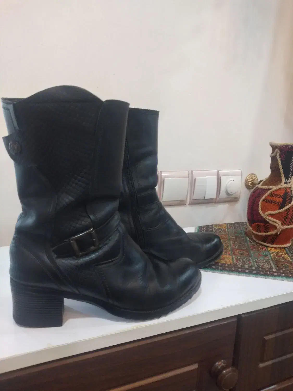 بوت چرم در حد نو|کیف، کفش، کمربند|دهدشت, |دیوار