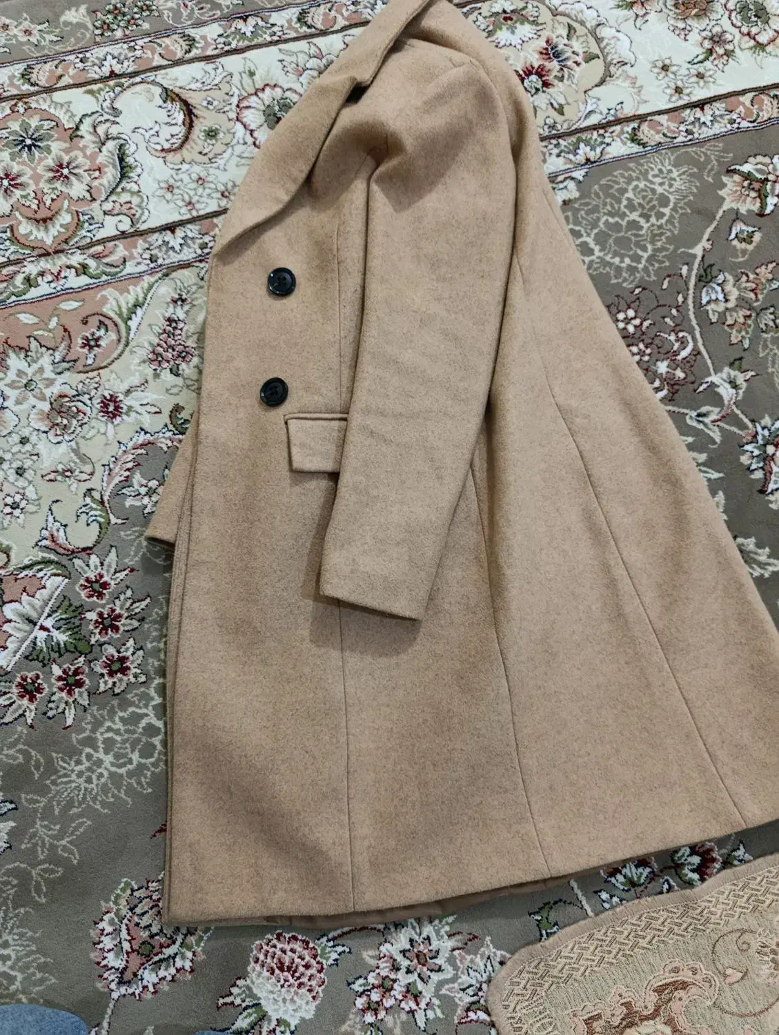 پالتو|لباس|سبزوار, هفت تیر|دیوار