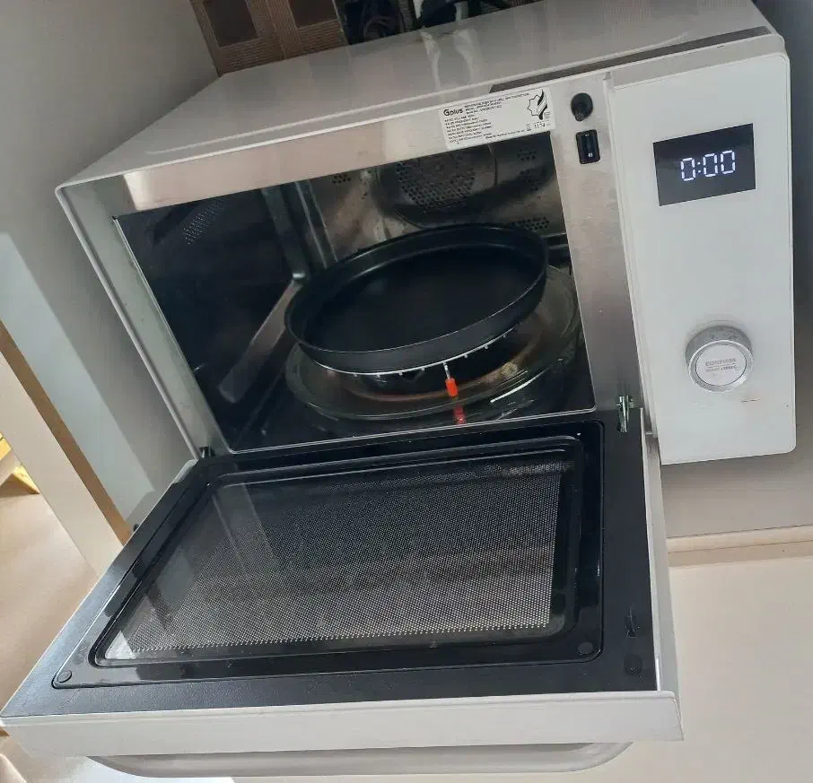 مایکروویو ۳۴ لیتری جی پلاس در حد آک|اجاق گاز و لوازم برقی پخت‌وپز|قم, صادقی|دیوار