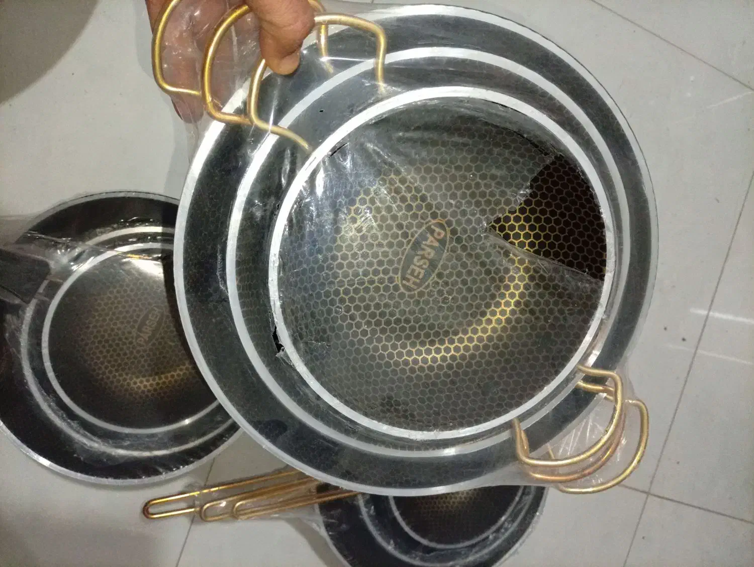 ماهیتابه|ظروف پختوپز|گنبد کاووس, |دیوار