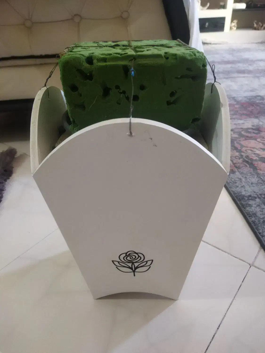 پایه ی گل و گلدان|گل مصنوعی|پرند, فاز ۶|دیوار