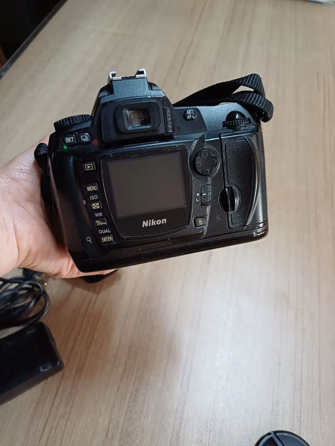 دوربین عکاسی نیکون|دوربین عکاسی و فیلم‌برداری|اصفهان, باغ زیار|دیوار