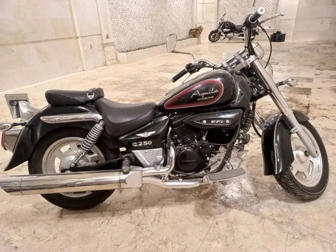 موتور هیوسانگ اکوئیلا اصل کره|موتورسیکلت|مشهد, هفت تیر (آب و برق)|دیوار