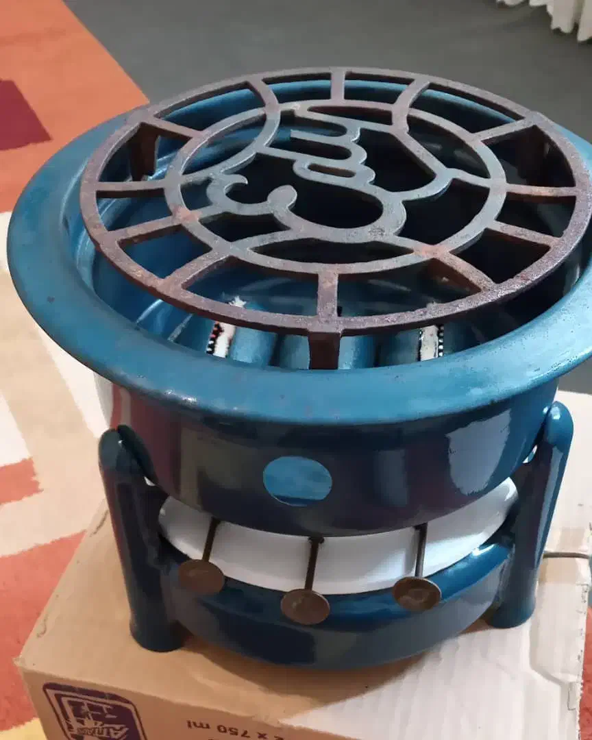 چراغ سه فیتیله|کلکسیون اشیاء عتیقه|اراک, |دیوار