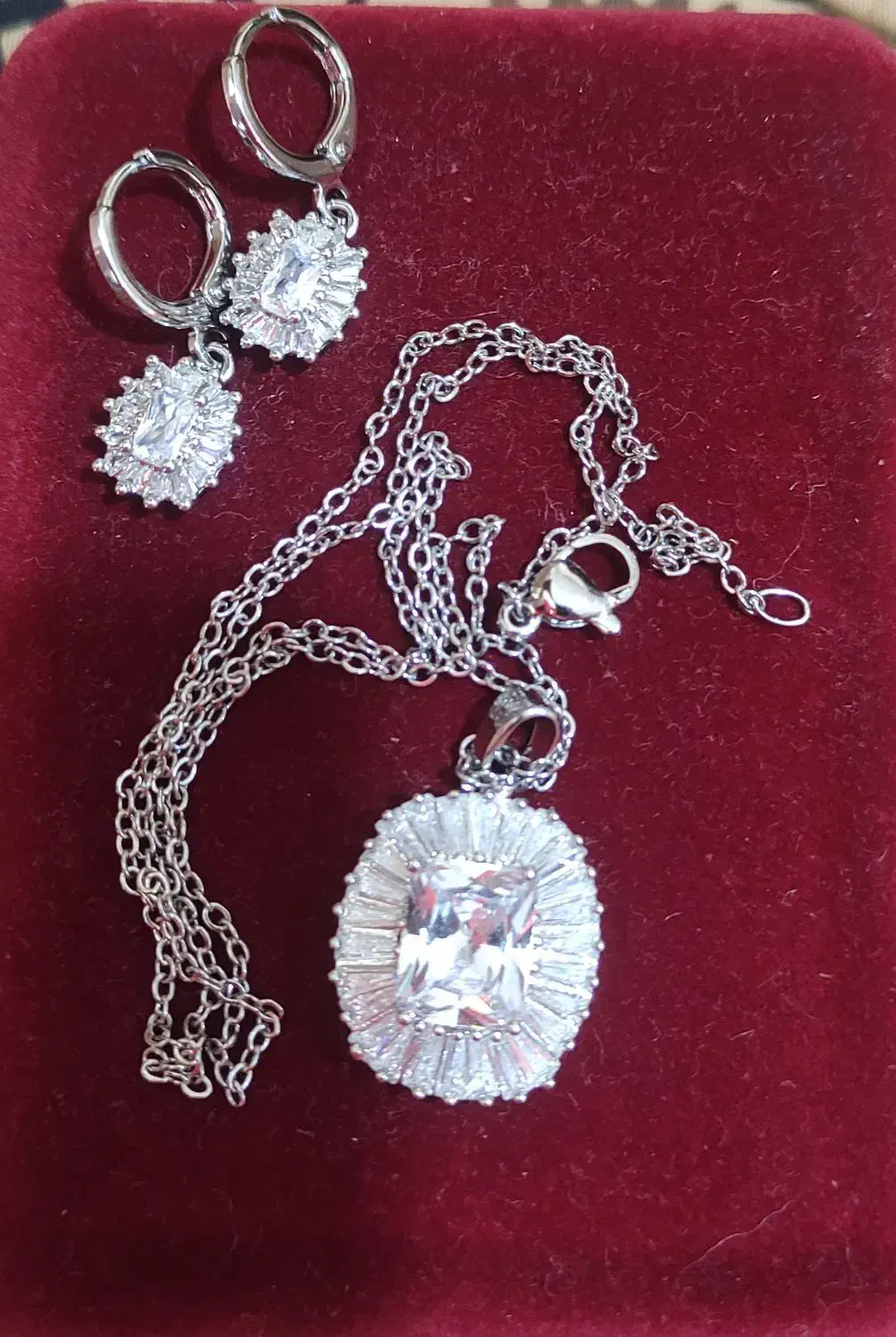 نیم ست استیل رنگ ثابت (نقره ای شاین)|بدلیجات|کرج, چهارصد دستگاه|دیوار