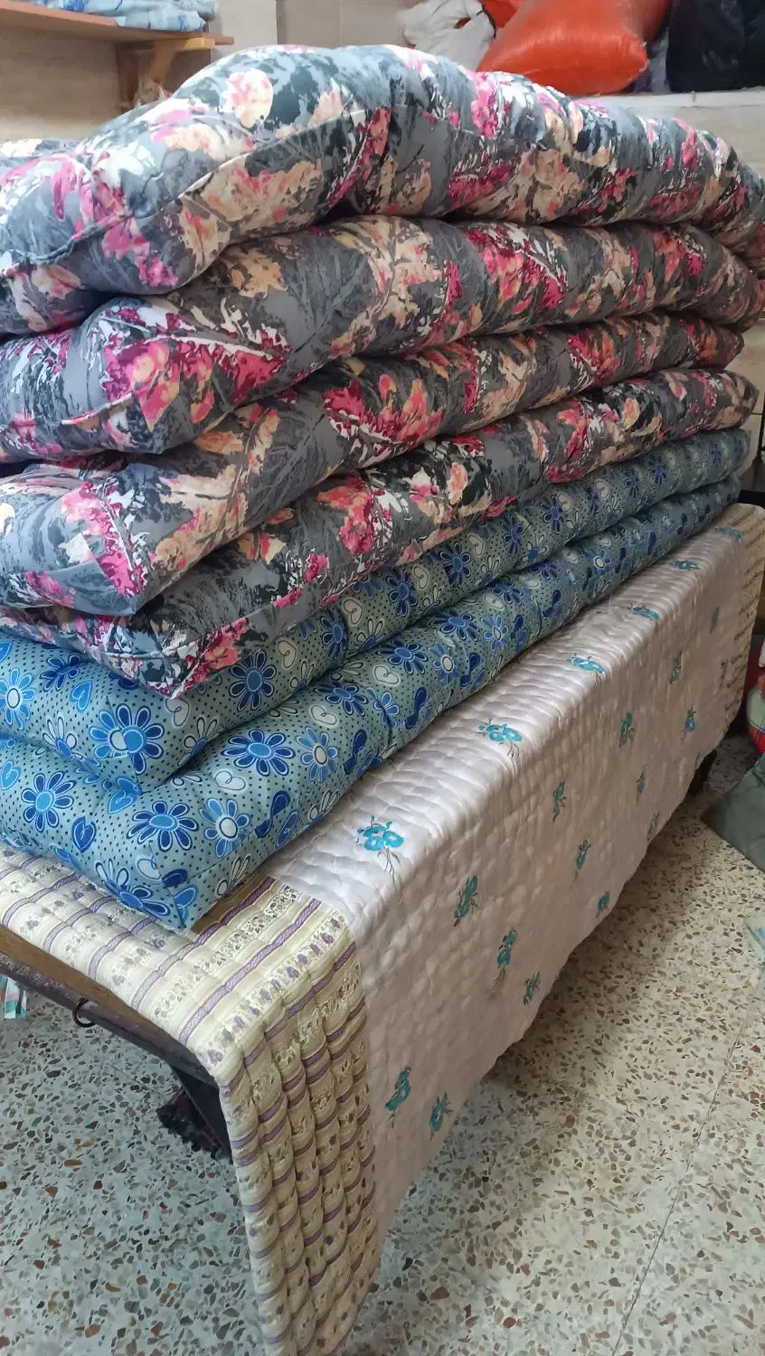 تشک پنبه ای بالشت و تشک دوزی|رختخواب، بالش، پتو|اهواز, منبع اب|دیوار