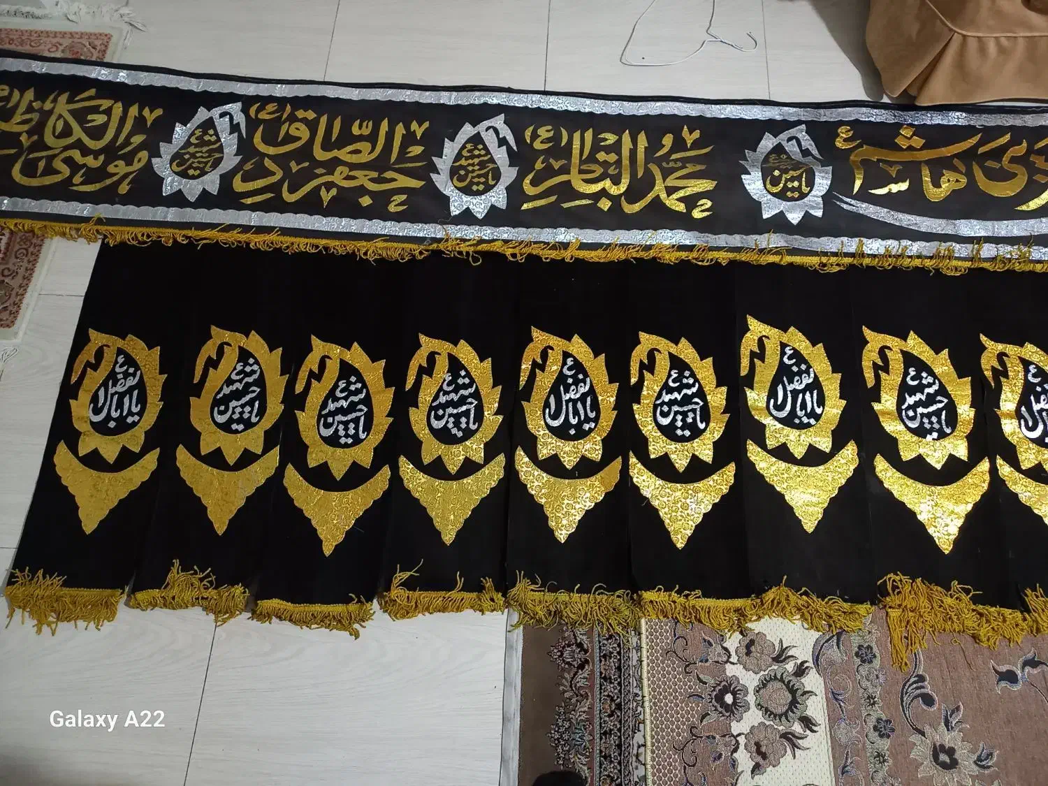 شال و کتیبه و پَر و شمشیر و کلاه علامت و علم محرم|کلکسیون اشیاء عتیقه|تهران, مجیدیه|دیوار