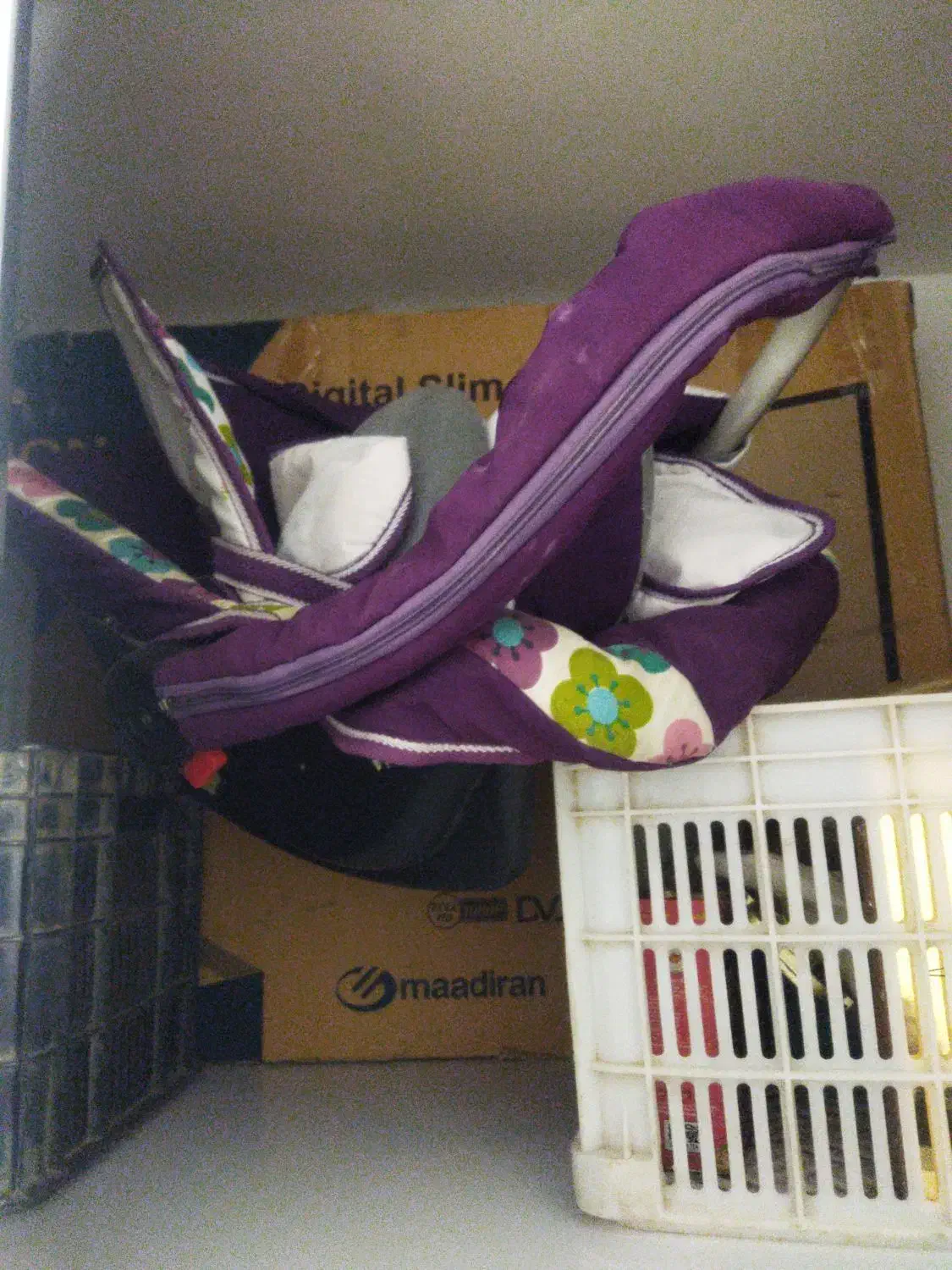 کریر درحدنو250|تخت و صندلی بچه|کوهدشت, |دیوار