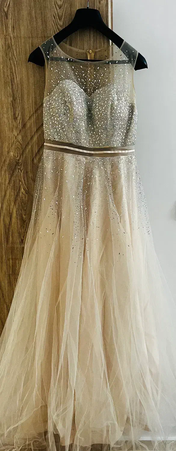 پیراهن مجلسی|لباس|لالجین, |دیوار