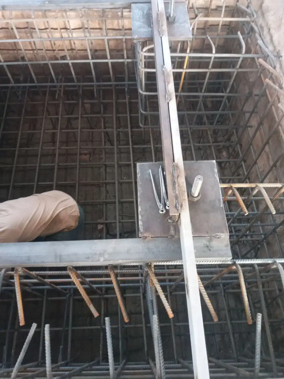 آماده انجام خدمات ارماتوربندی|خدمات پیشه و مهارت|تبریز, |دیوار