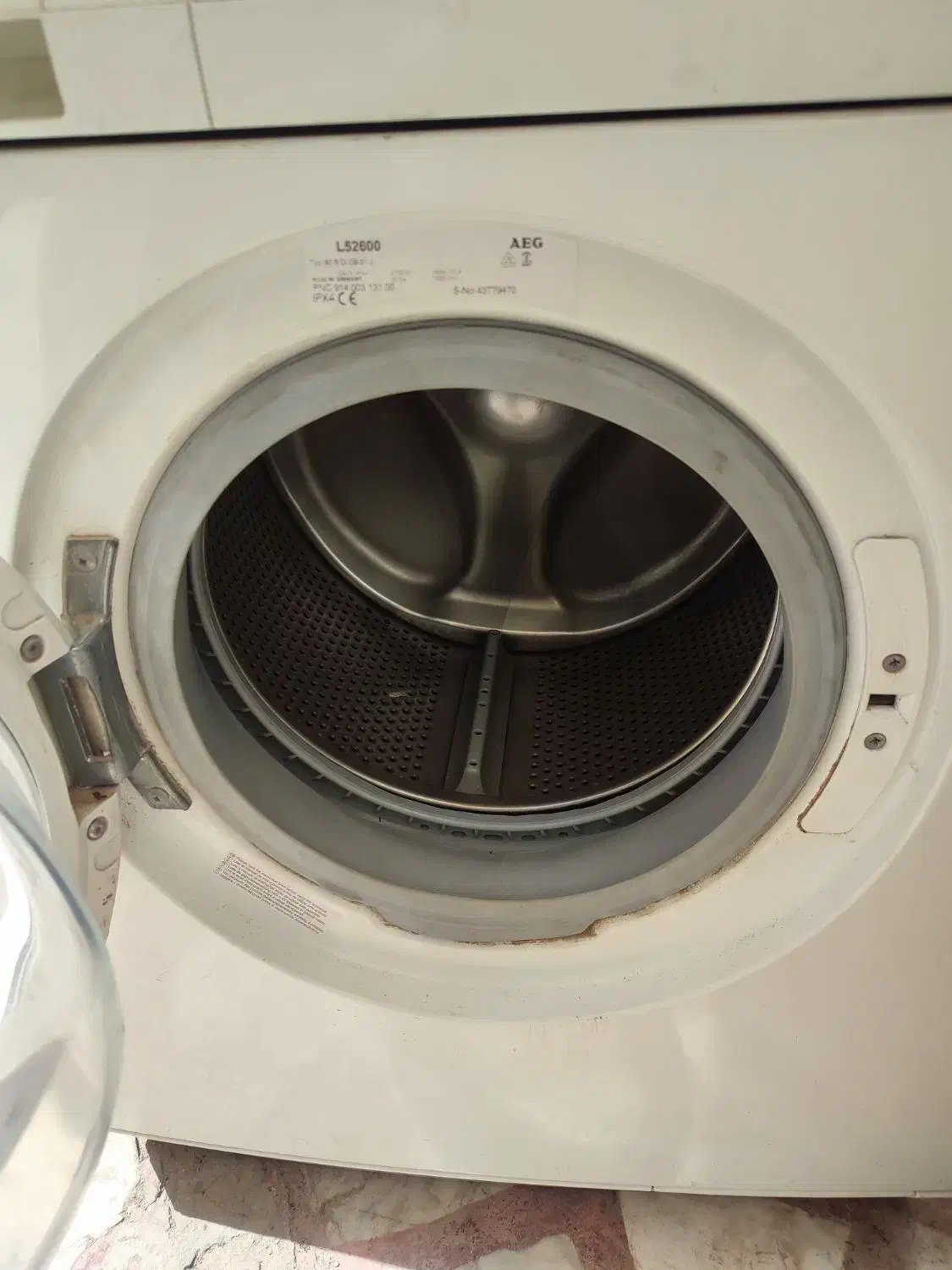 لباسشویی ااگ AEG المان|ماشین لباسشویی و خشک‌کن لباس|قم, دانشگاه قم|دیوار