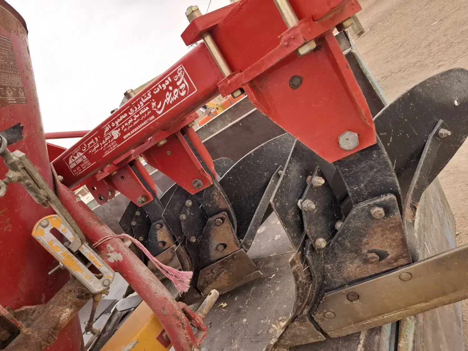 گاواهن|ماشین‌آلات صنعتی|بیجار, |دیوار