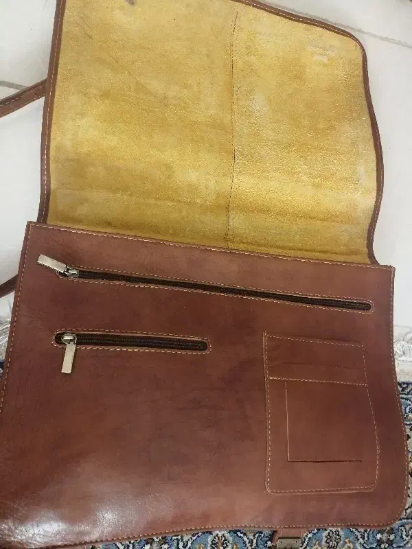 کیف چرمی اداری|کیف، کفش، کمربند|پرند, فاز ۳|دیوار