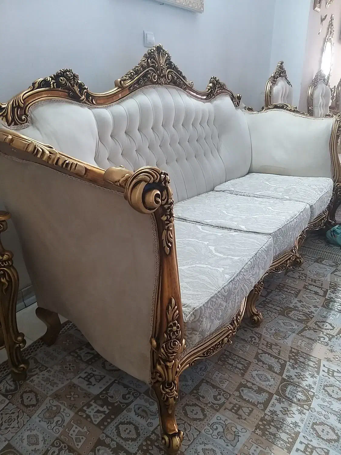 مبل سلطنتی ۹نفره|مبلمان خانگی و میز عسلی|نسیم‌شهر, |دیوار