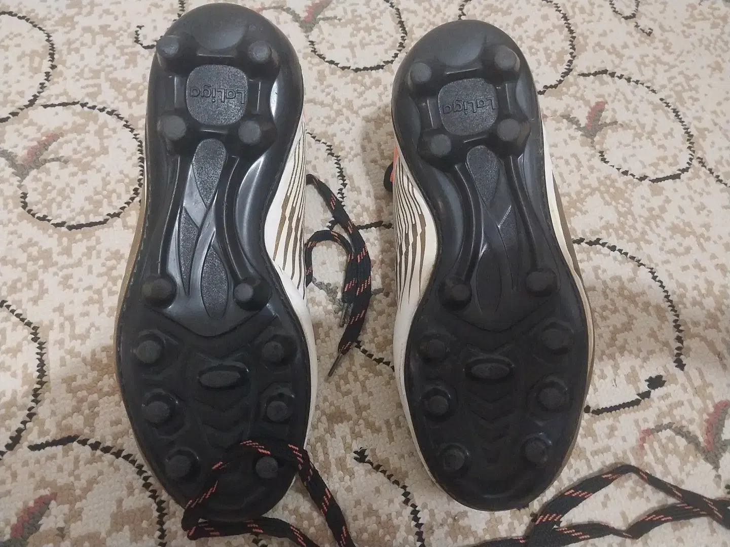 کفش فوتبال میخی|کیف، کفش، کمربند|ارومیه, |دیوار