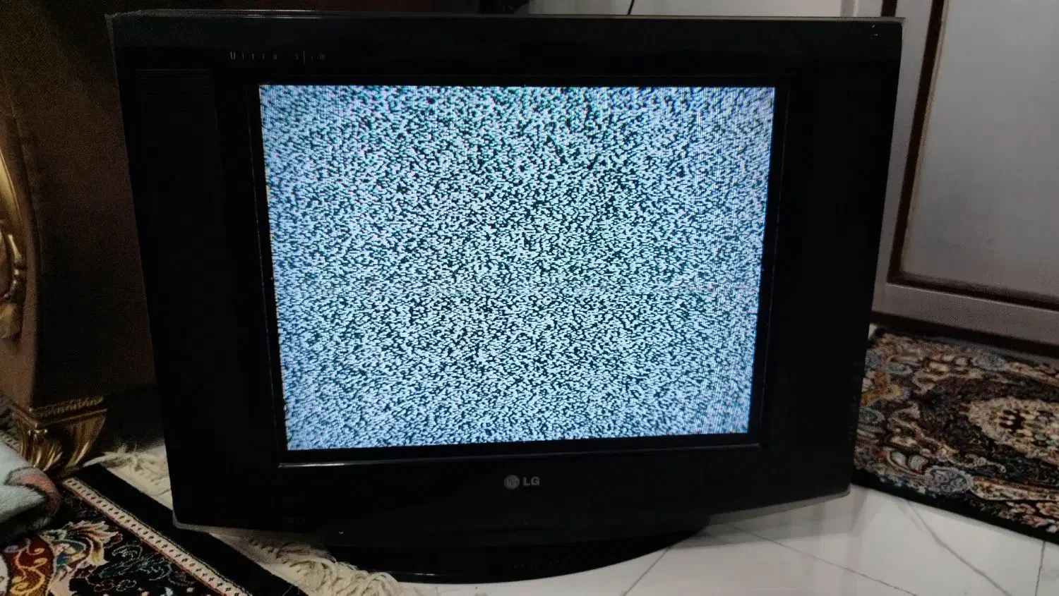 تلویزیون 21 الجی|تلویزیون و پروژکتور|رشت, یخسازی|دیوار