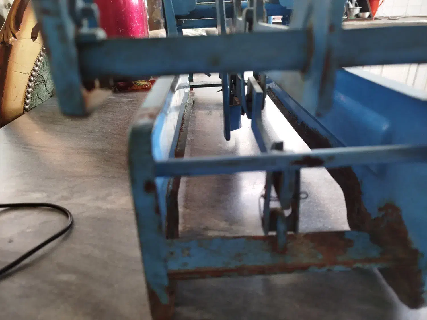 ترازو سنگی|کلکسیون اشیاء عتیقه|بروجن, |دیوار