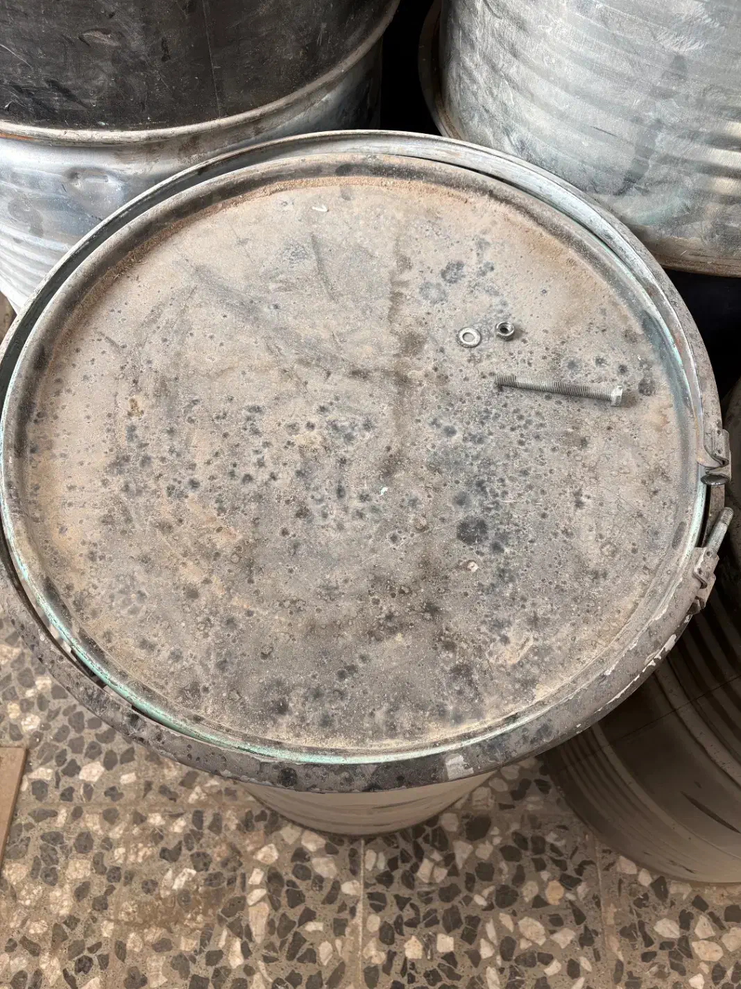 بشکه|مصالح و تجهیزات ساختمان|اصفهان, رسالت|دیوار