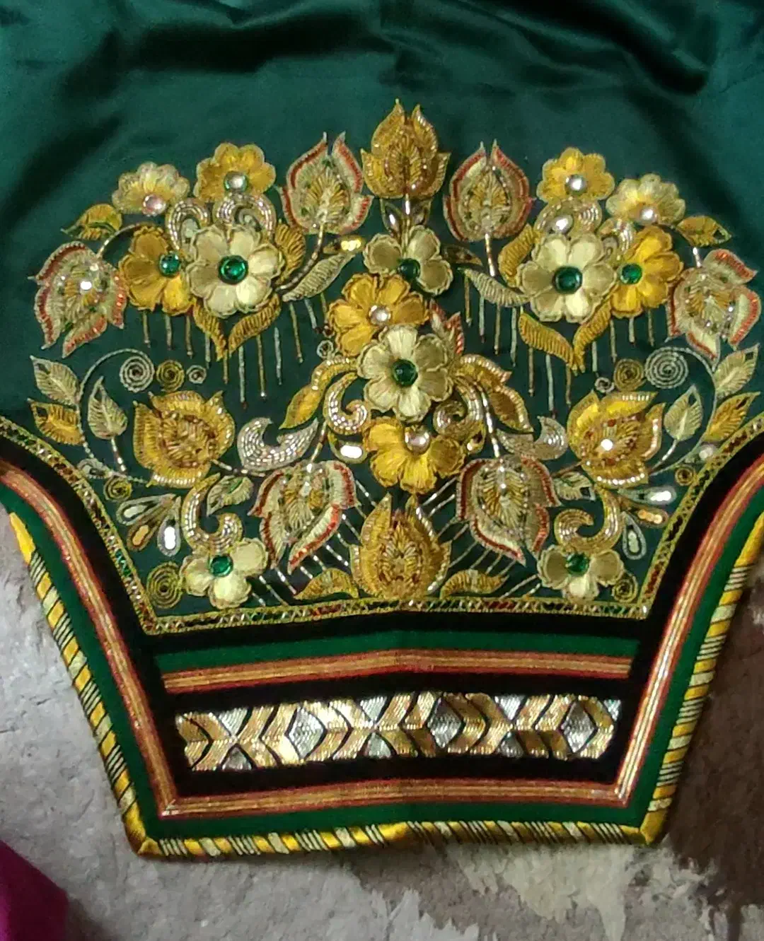 شلواربندری|لباس|قشم, |دیوار