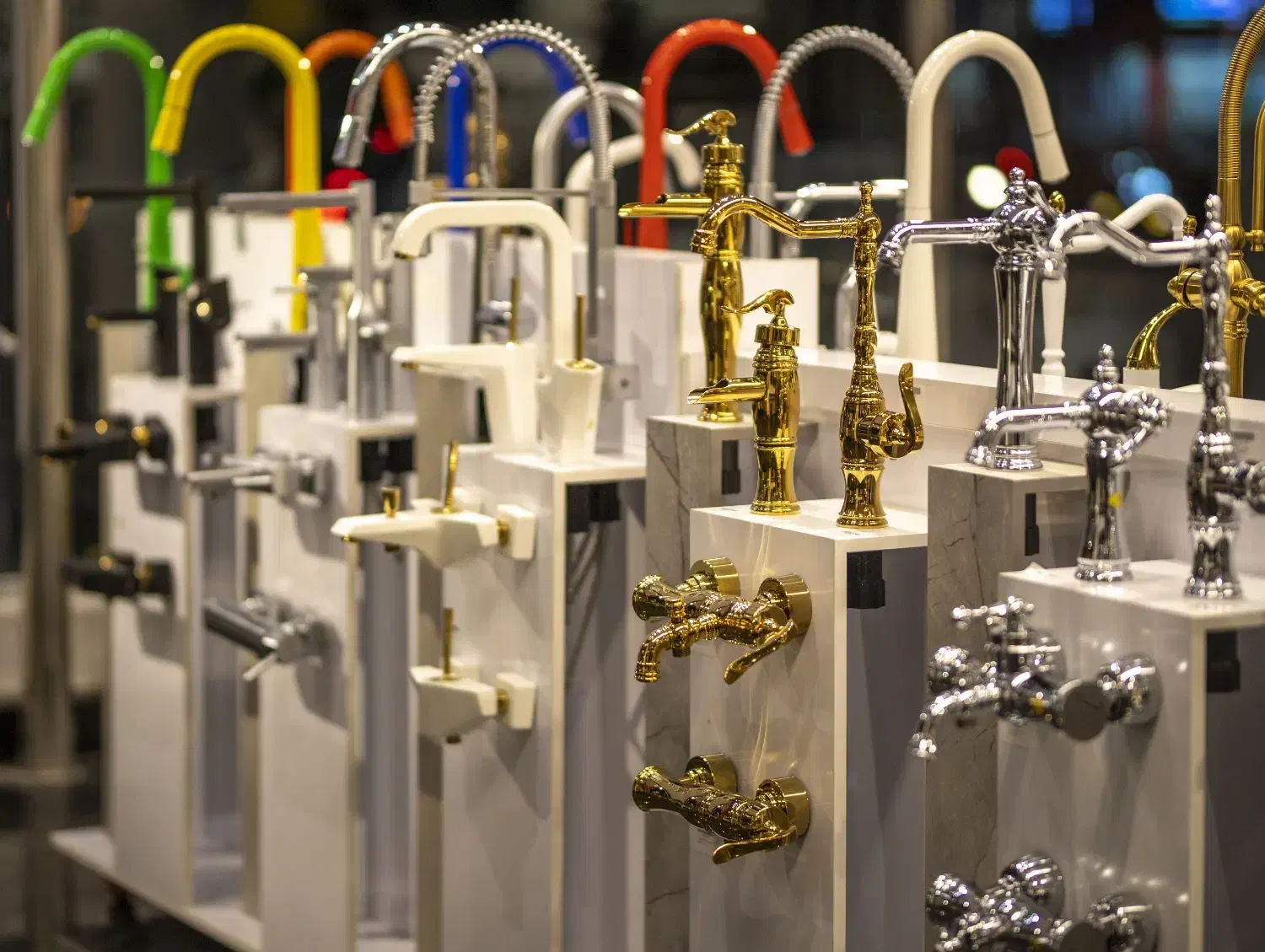 استخدام فروشنده خانم در کلینیک ساختمانی فلاح|استخدام بازاریابی و فروش|ساری, |دیوار