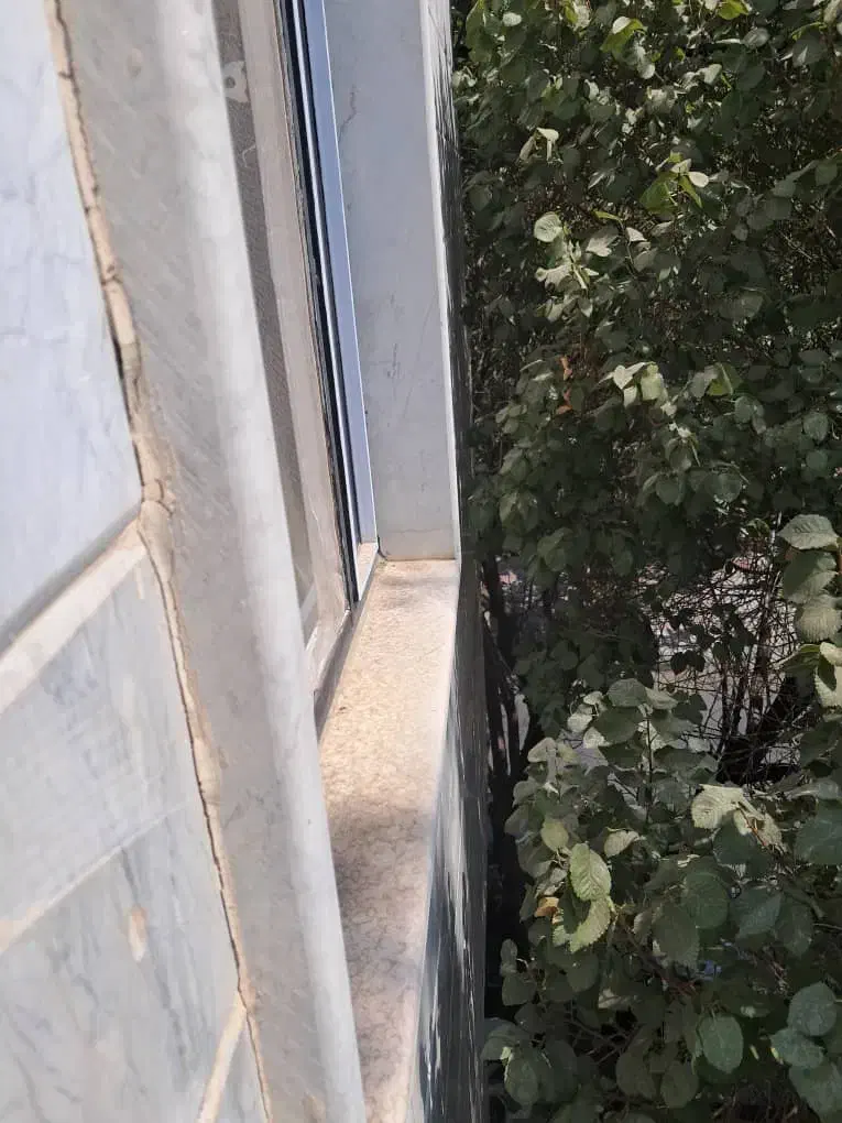 نرده صُراحی‌ سنگی‌سرامیک نما، سنگکاری،موزایک‌،لاشه|خدمات پیشه و مهارت|کیاشهر, |دیوار