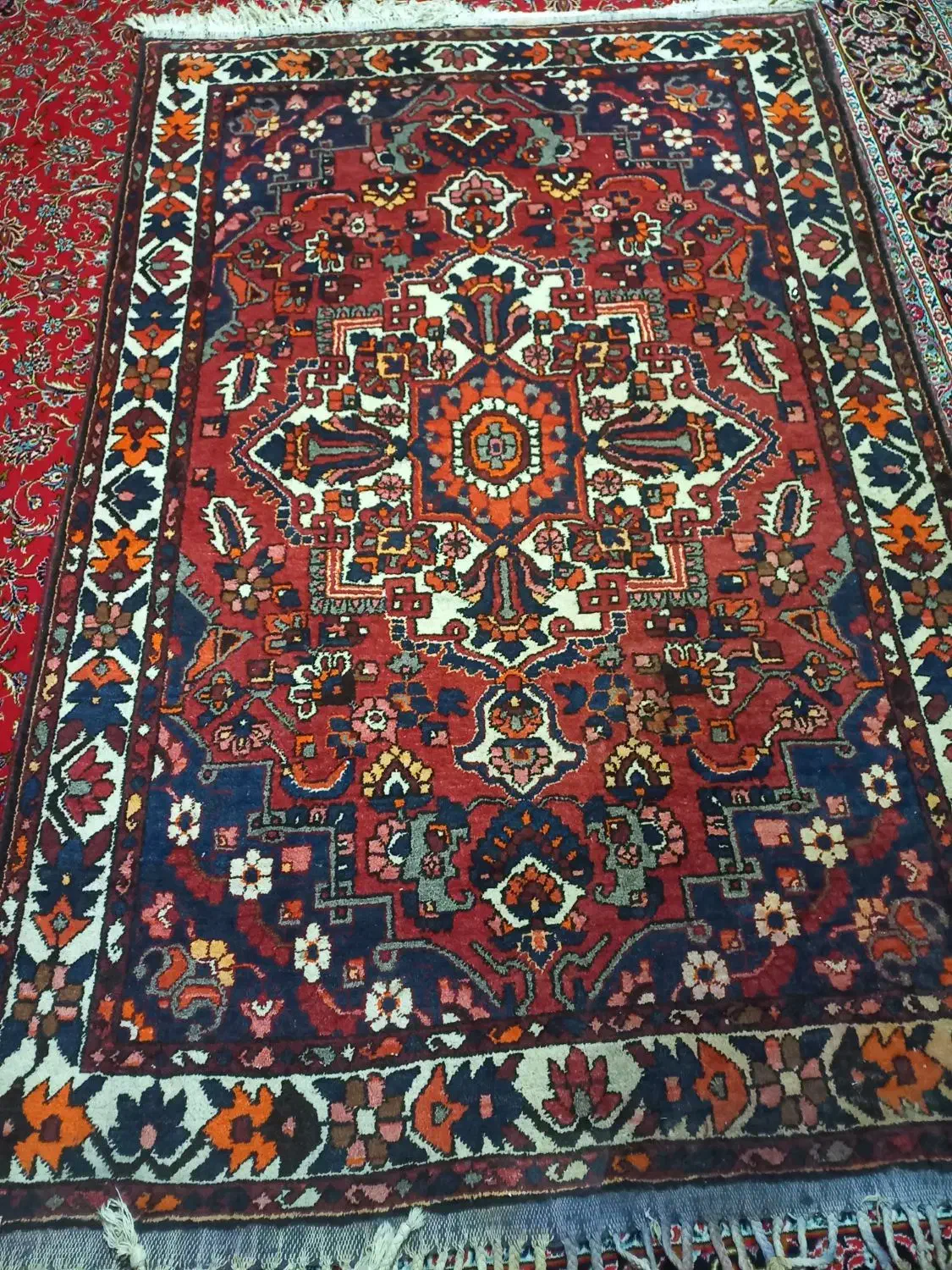 دو عددفرش دستباف قدیمی قیمت توافقی|فرش|اصفهان, بوستان ناژوان|دیوار