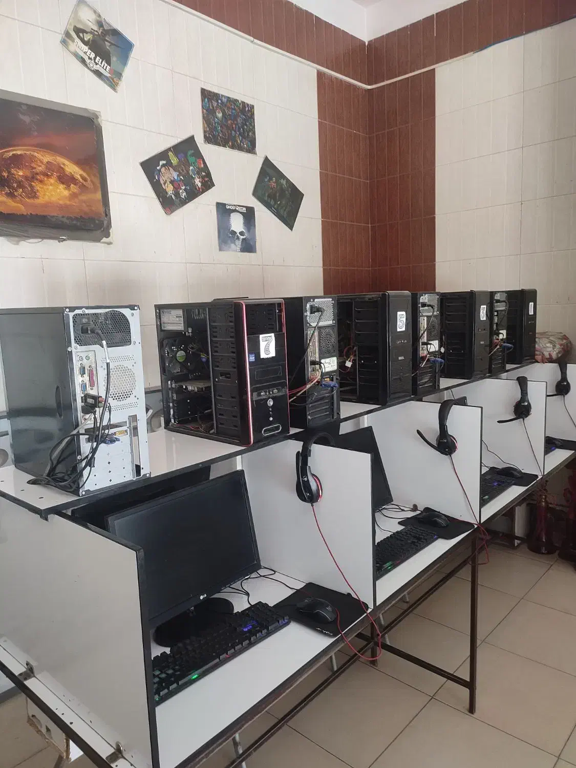 ۸ عدد سیستم با میز و صندلی برای گیم نت|رایانه رومیزی|قرچک, مهدیه|دیوار
