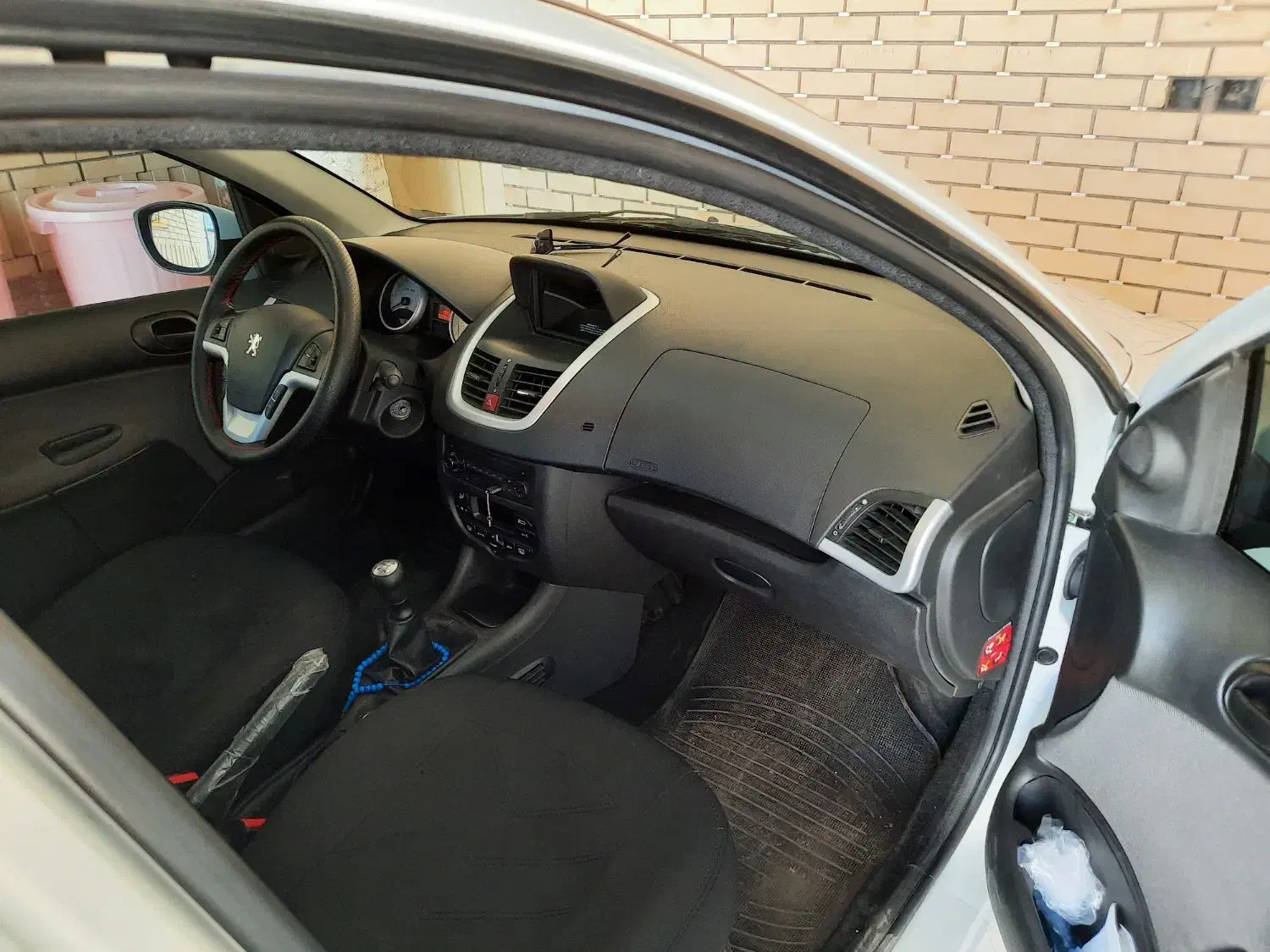 پژو۲۰۷iتیوفایو۱۴۰۳|خودرو سواری و وانت|رفسنجان, |دیوار